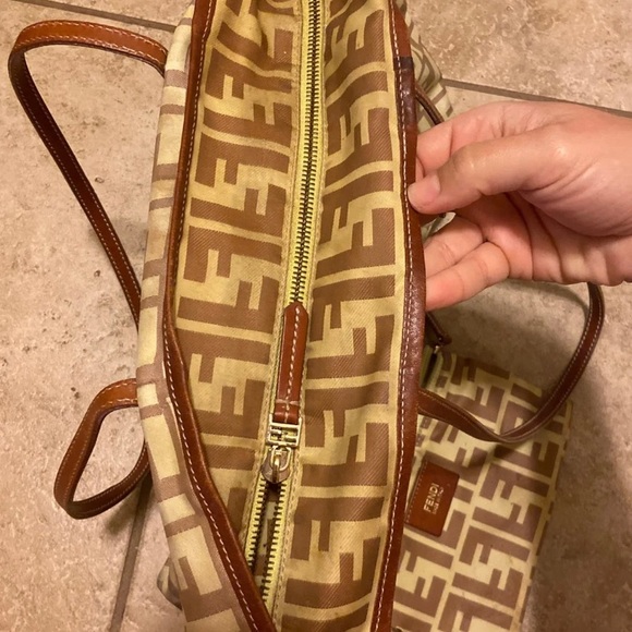 Fendi zucca logo monogram tote - Picture 4 of 4